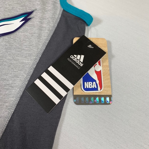 CHARLOTTE HORNETS SHIRT KIDS MEDIUM 5/6 NBA ADIDAS GRAY - Picture 3 of 8